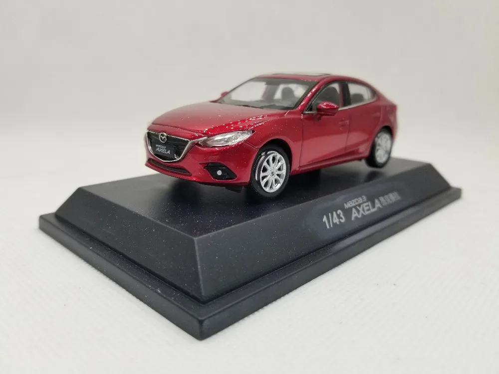 1:43 литая под давлением модель для Mazda 3 Axela Красный Седан сплав игрушечный автомобиль миниатюрная коллекция подарки Мазда 3