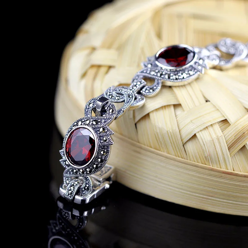 

S925 Sterling Silver Ornament Women's Pomegranate Red Bracelet