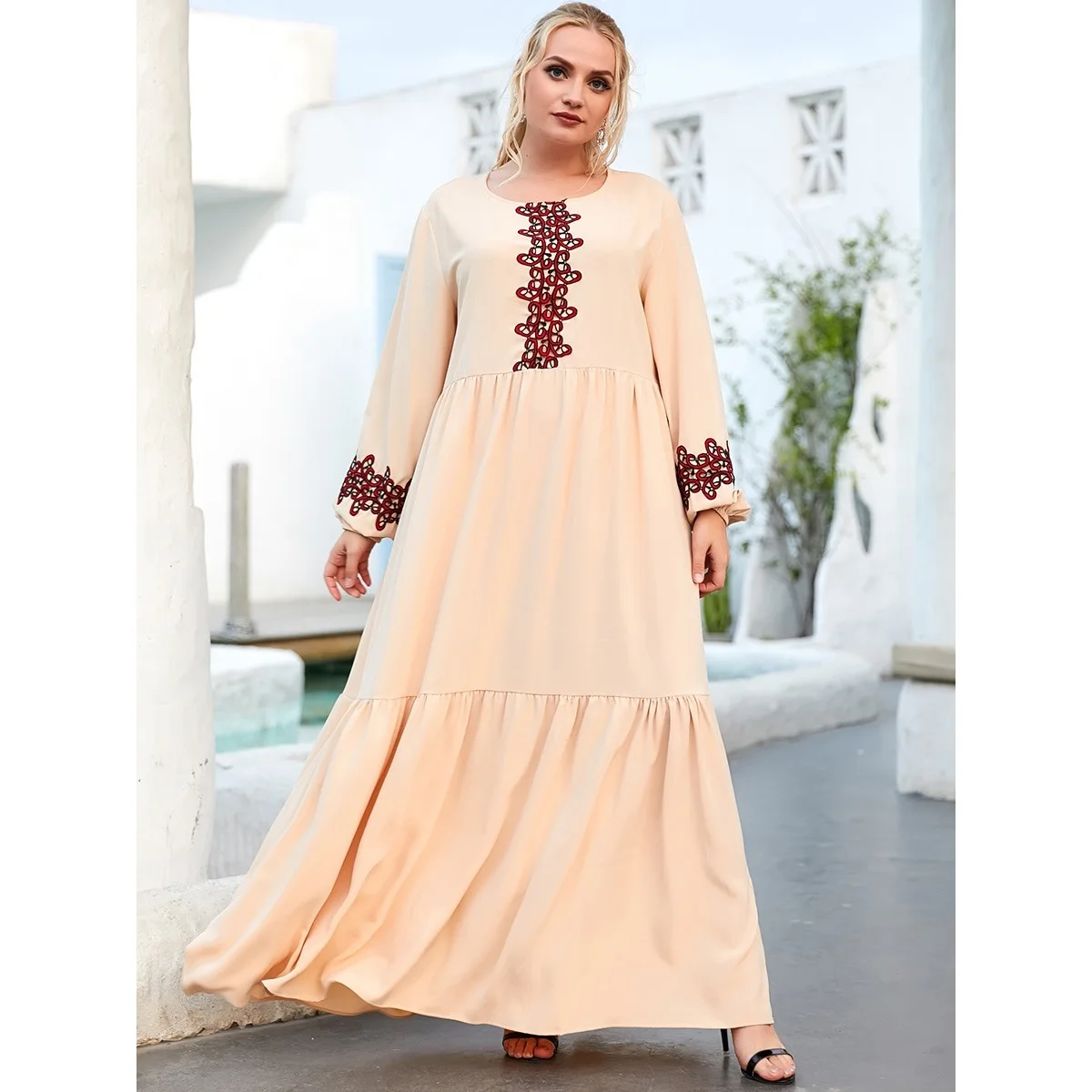 

2021 Muslim New Middle East Dubai Fashion Large Size Women's Summer National Wind Retro Lace Solid Color Muslim Dress