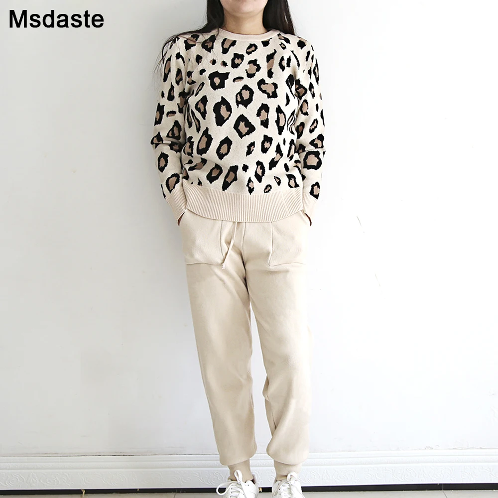 

Для женщин комплект спортивные костюмы трикотажные костюмы с леопардовым принтом, Женский пуловер, свитер Топ с эластичной резинкой на талии, штаны с карманами, комплект из 2 предметов, спортивный костюм