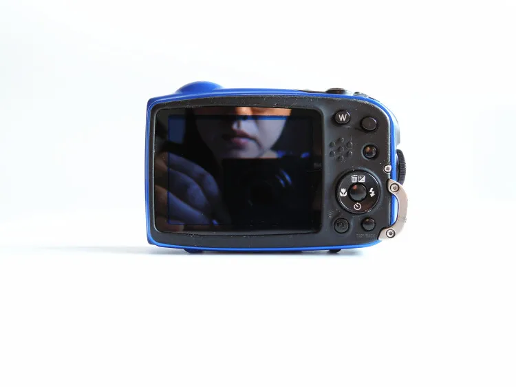 Б/у водонепроницаемая цифровая камера Fujifilm FinePix XP80 с 2,7 дюймовым ЖК-дисплеем
