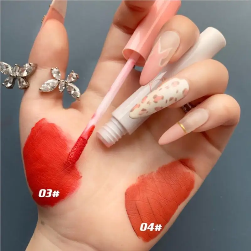 

4 Colors/set Women Sexy Cigarette Lipstick Lasting Matte Lipsticks Moisture Lips Cosmetic Waterproof Smoke Tube Shape Lip Gloss