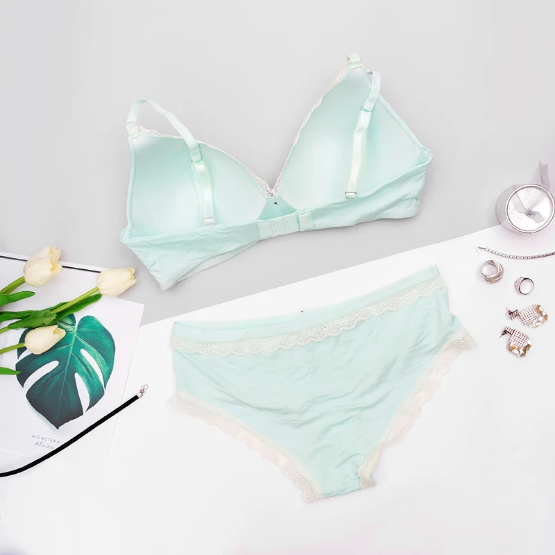 Женский бюстгальтер на бретельках пуш ап с прозрачными трусиками для молодых