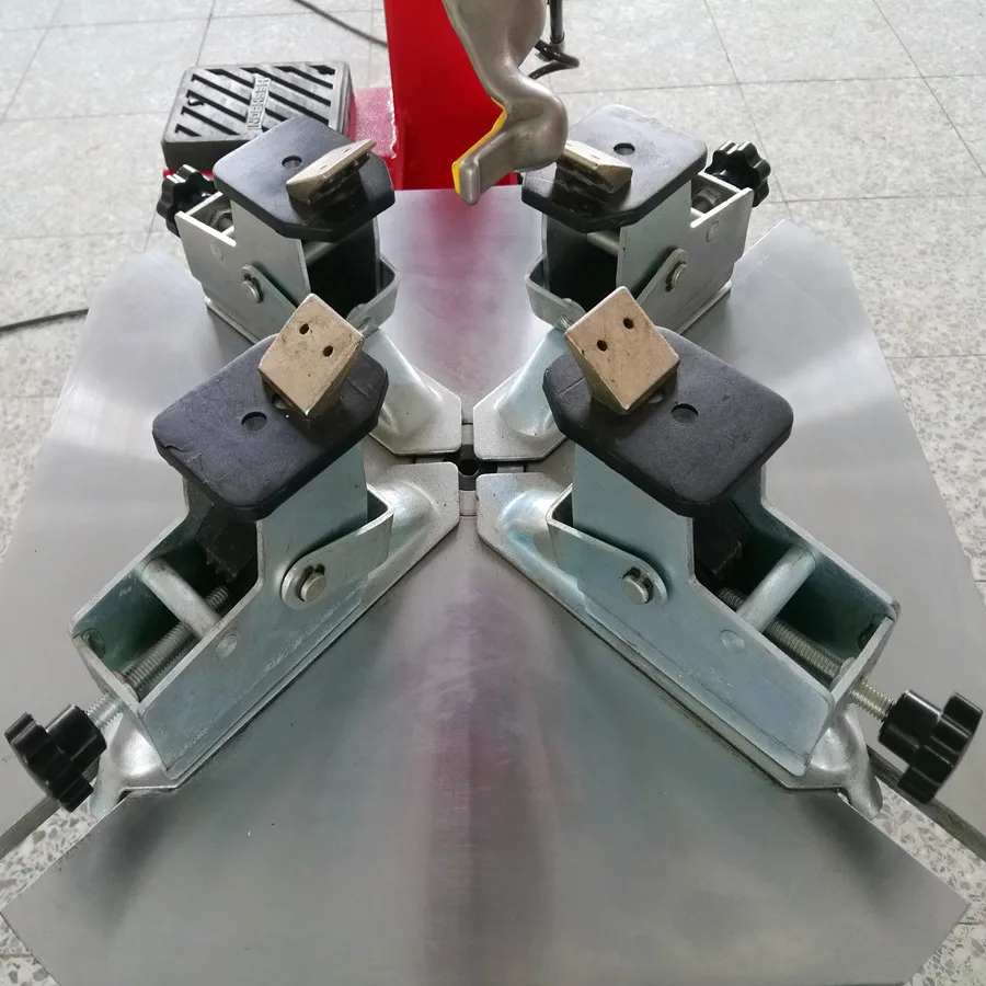 

Зажимы для шин для мотоцикла, прочные зажимы-когти (4 шт.)