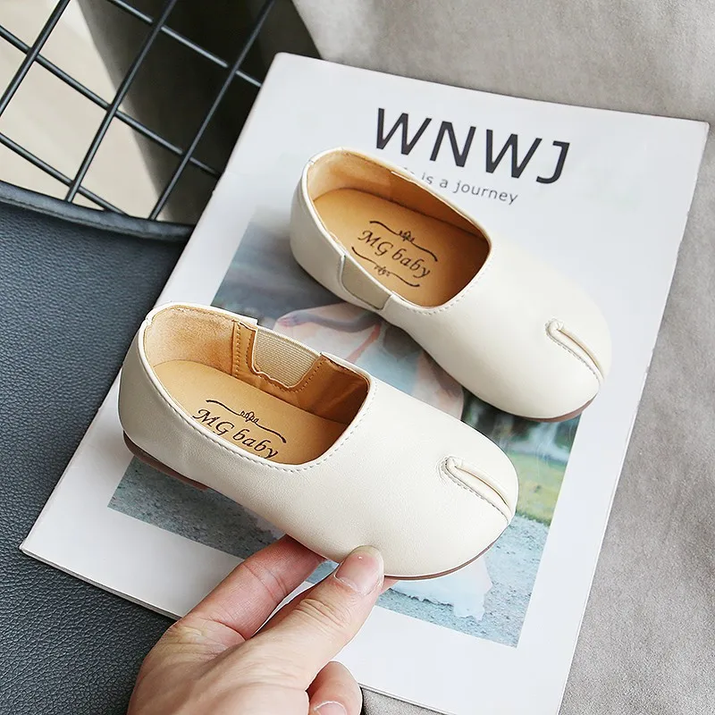 Детская обувь новинка модная корейская детская для девочек на весну и осень из