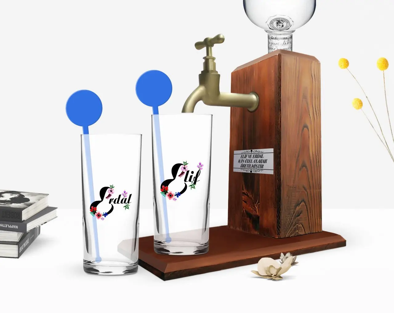 

Персонализированные красочные печатные буквы двойной водки чашки и деревянный стеллаж для водки подставка подарок Seti-3