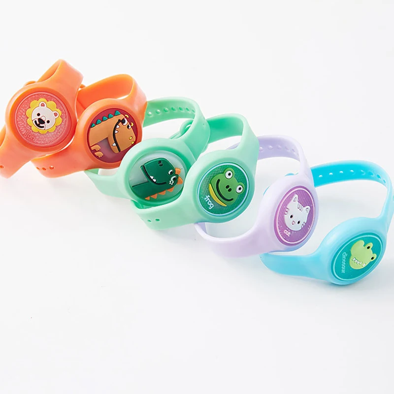 

Newly Cute Cartoon Anti-Mosquito Wristband Outdoor Reusable Baby Mosquito Repellent Wristband with Flash Light CLA88