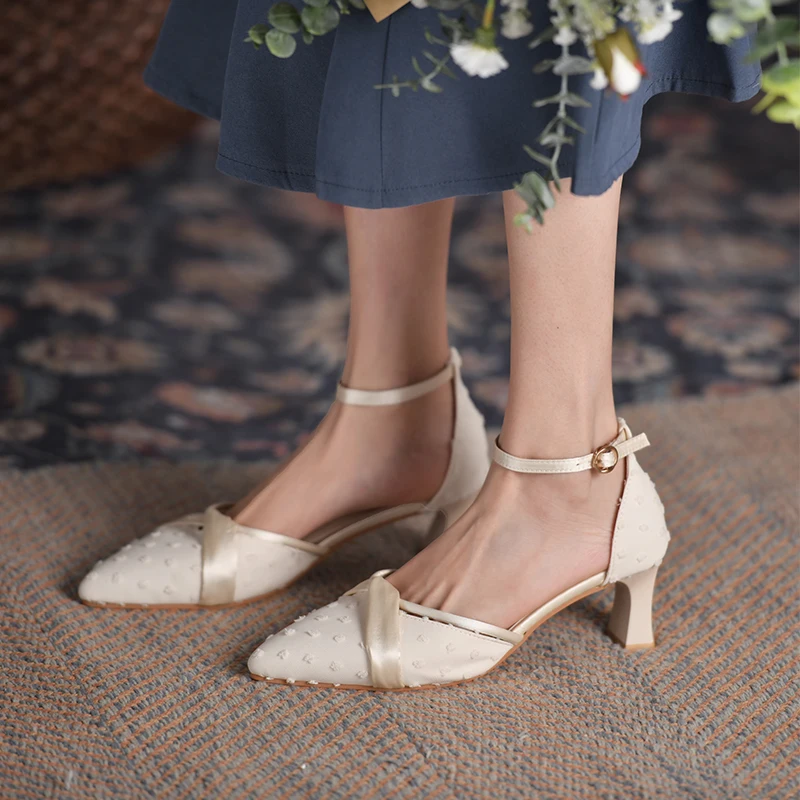 

One Word Buckle Pointed Toe Pure Color Elegant Temperament High-Heeled Sandals Summer New All-Match Baotou Single Shoes.