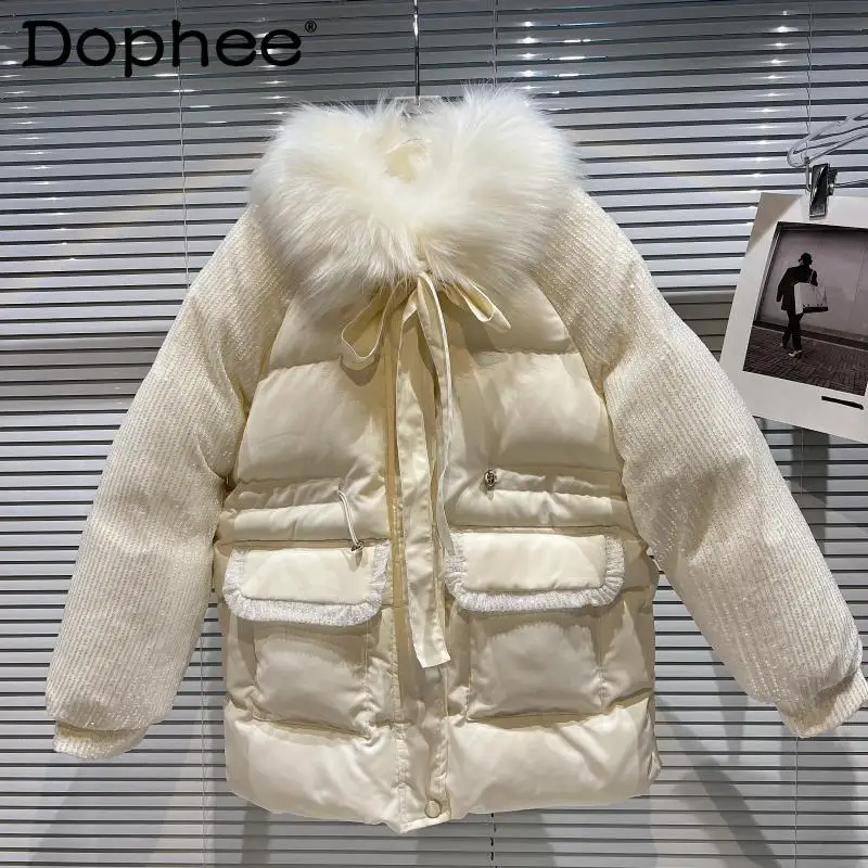 

Белое пальто с воротником из лисьего меха и блестками, со шнуровкой, на шнуровке, с хлопковой подкладкой, утепленная куртка средней длины, же...