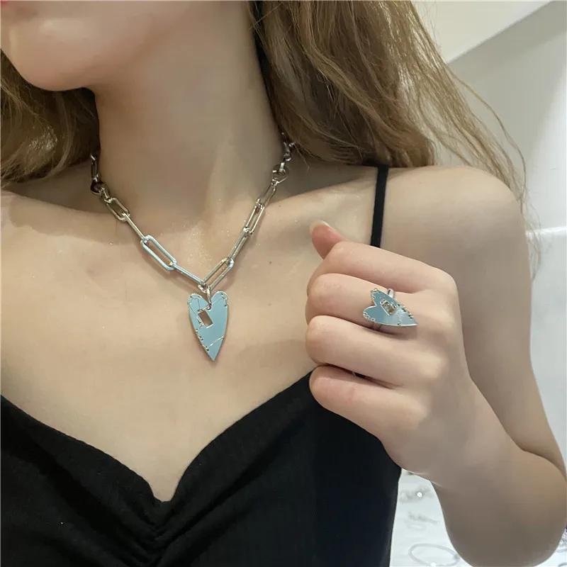 

LOVOACC Minimalist Silver Color Metal Irregular Love Heart Pendant Necklace for Women Ladies Chunky Link Chain Necklace Jewelry
