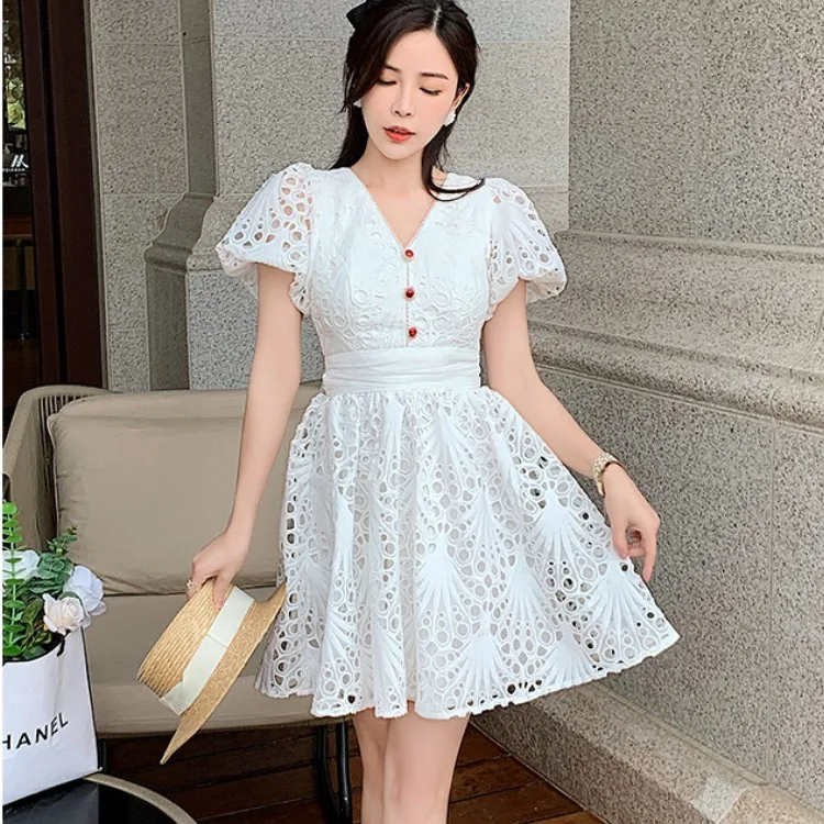 

Женское кружевное ажурное платье, белое винтажное элегантное платье с V-образным вырезом, высокой талией и пышными рукавами для лета