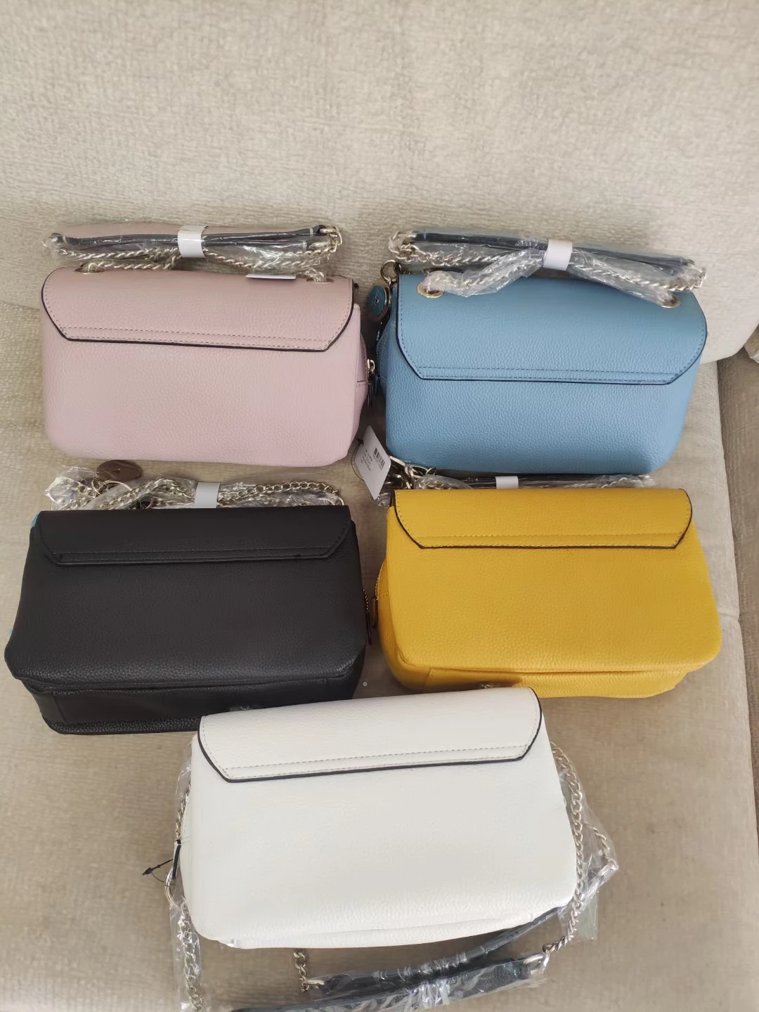 

Маленькая квадратная сумка через плечо