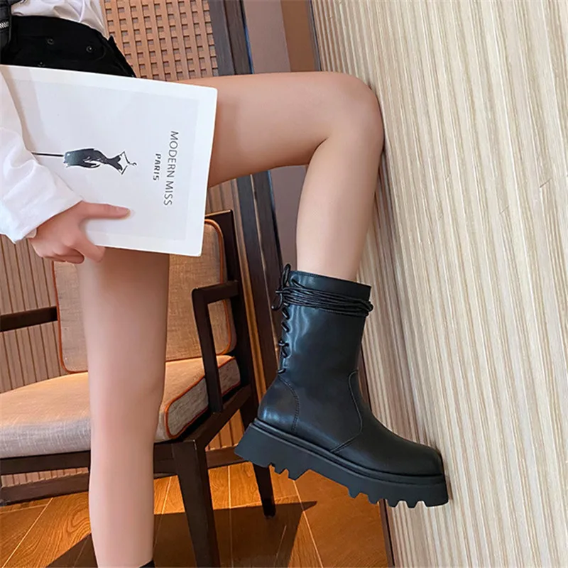

2020 New Black Soft Leather Women Ankle Boots Back Lace-up Thick Sole Platform Shoes Woman Short Booties Ladies Motarcycle Boots
