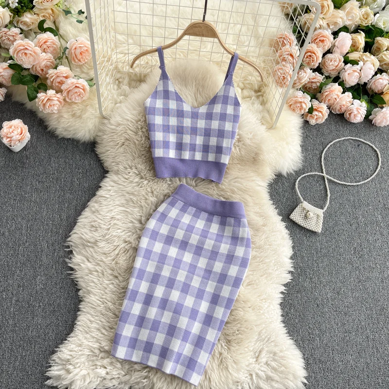 

Sweet Plaid Knitted Two Piece Set Women Sexy Crop Top + Bodycon Mini Skirt Set Girls Short Vest & Skirt Suits 2pcs Women Outfits