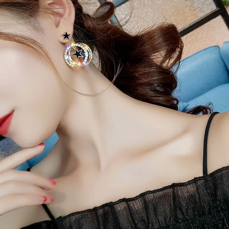 

The New 2021 Anti-allergy Premium Diamond Ring Earrings For Women Retro Star Geometric Stud Earrings Christmas Gold Earrings