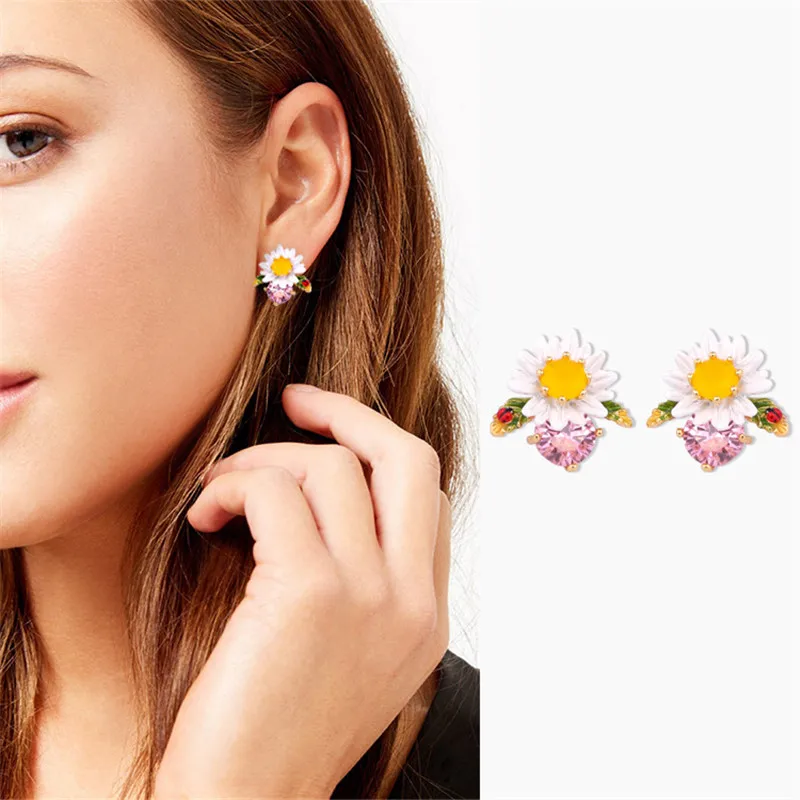 

925 Silver Needle Earrings Europe and America Fashion Handmade Enamel White Daisy Flower Gem Earrings Without Pierced Earrings