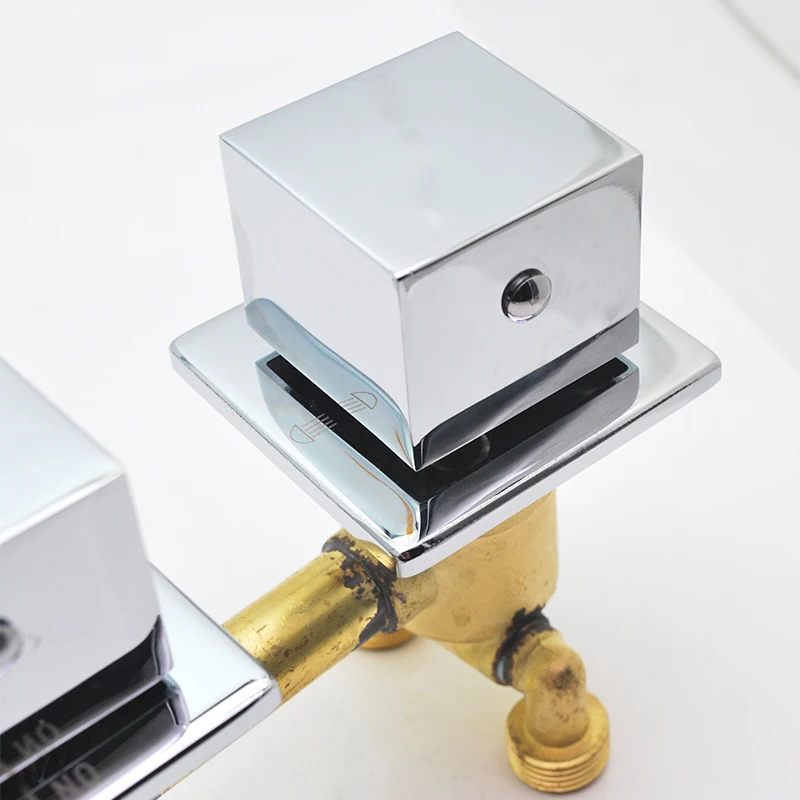 Квадратные тройные ручки термостатический смеситель для ванны латунный