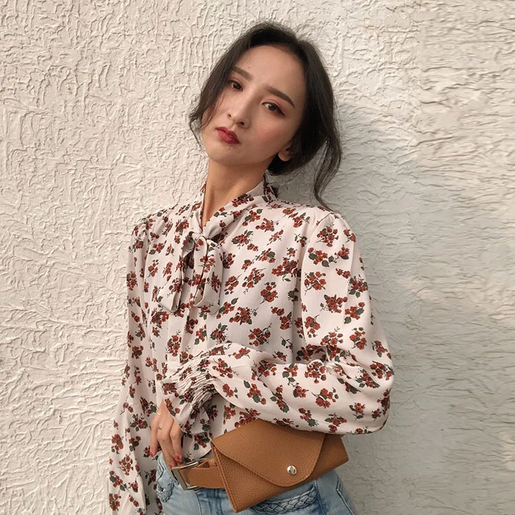 

Реальная фотография Ретро Гонконгский Стиль Цветочная блузка