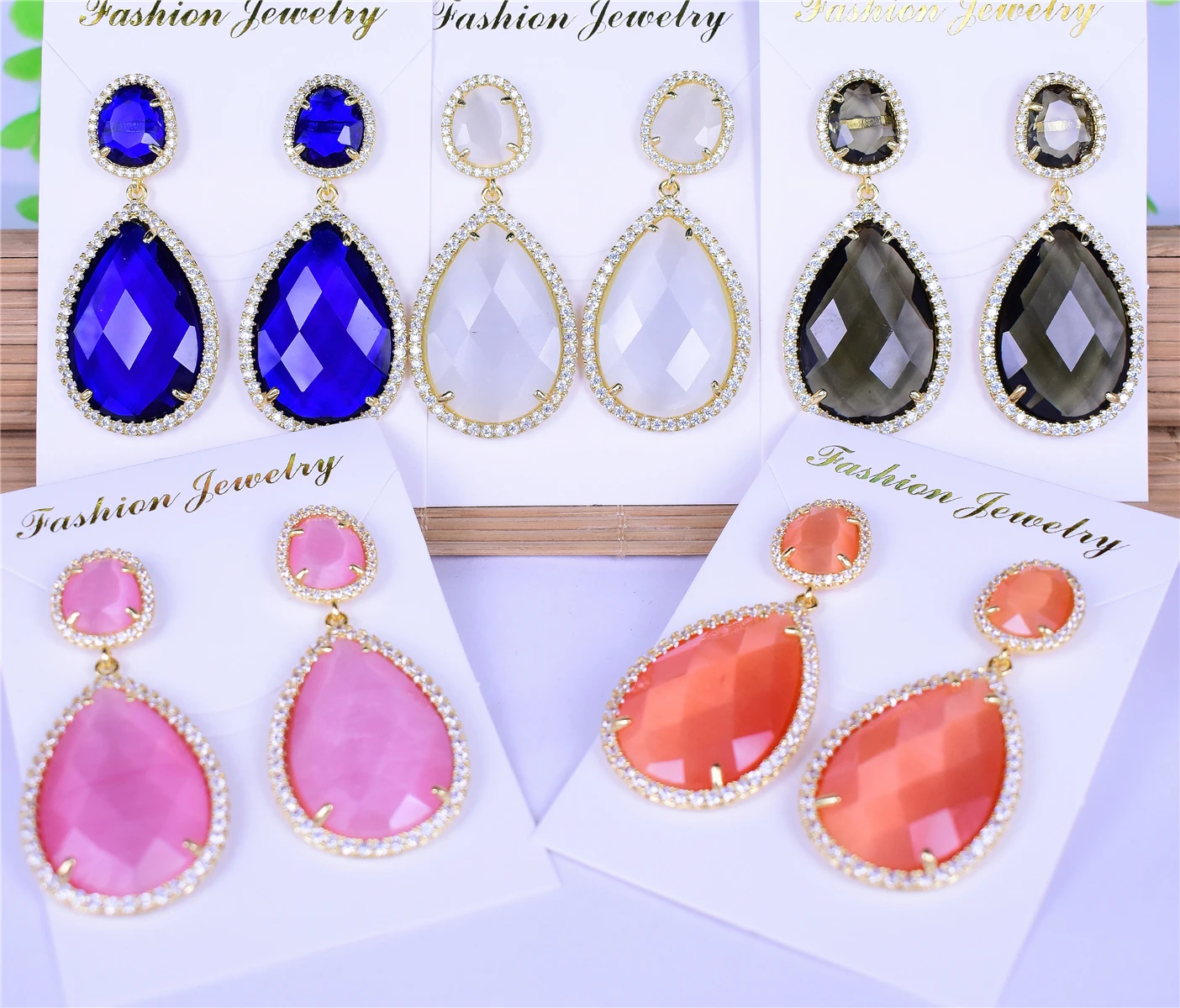 Роскошные роскошные женские серьги дворца в стиле ретро с полной буровой водой