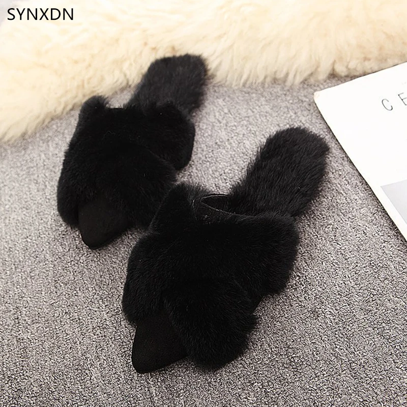 Мюли женские с мехом и острым носком плюшевые удобные на плоской подошве зимние