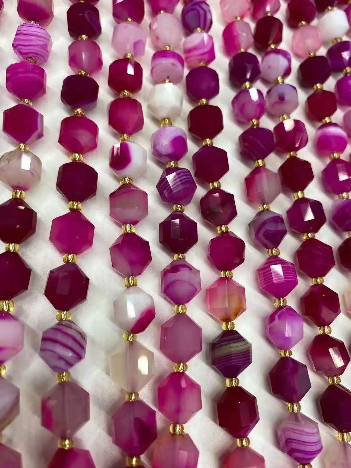 

Natural stone red agate lantern beads cut face corner beads DIY crystal semi-finished accessories accessories 38 cm long