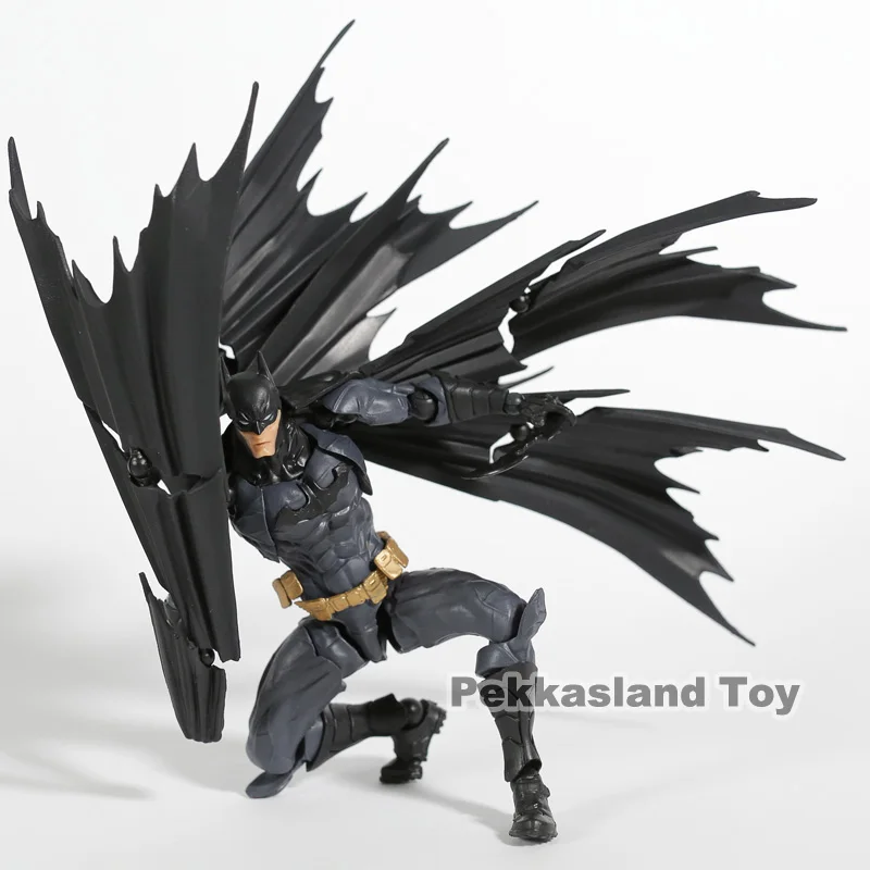 

Revoltech Series NO.009 Bruce Wayne PVC Action Figure Collectible Model Toy