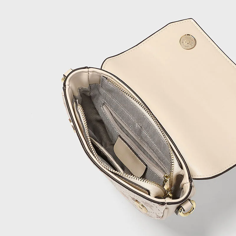 

New summer trend fashion pearl mini love bag personality shaped small bag Pegasus graphic shoulder bag