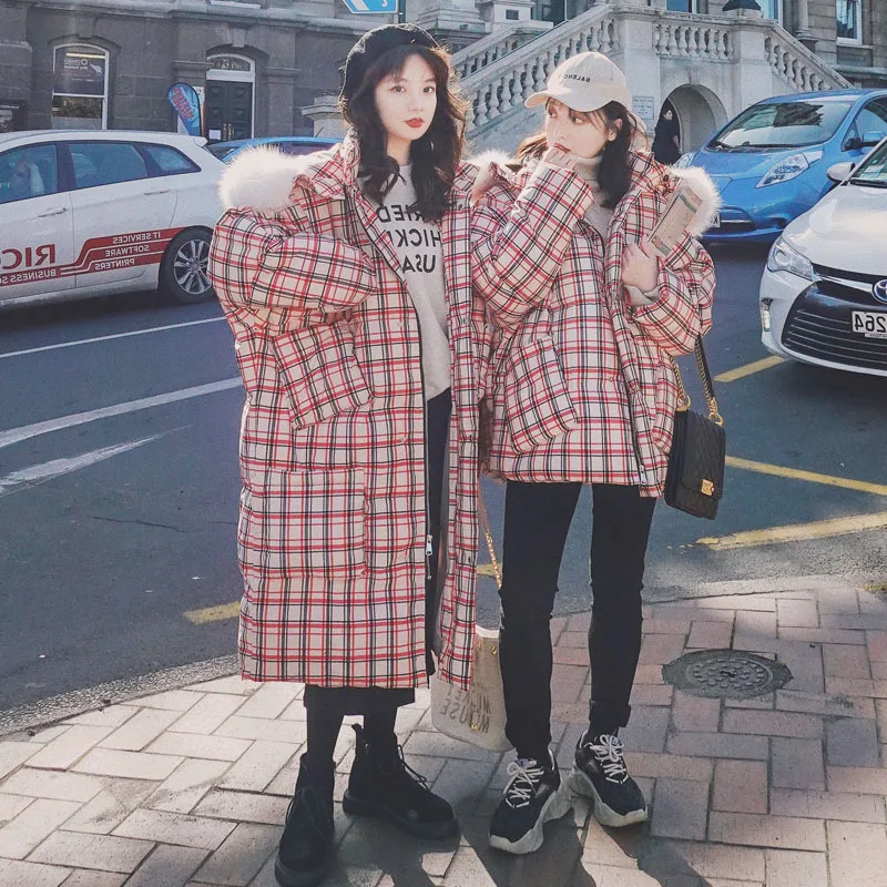 

Женская осенне-зимняя хлопковая куртка в клетку с длинным рукавом и меховым воротником