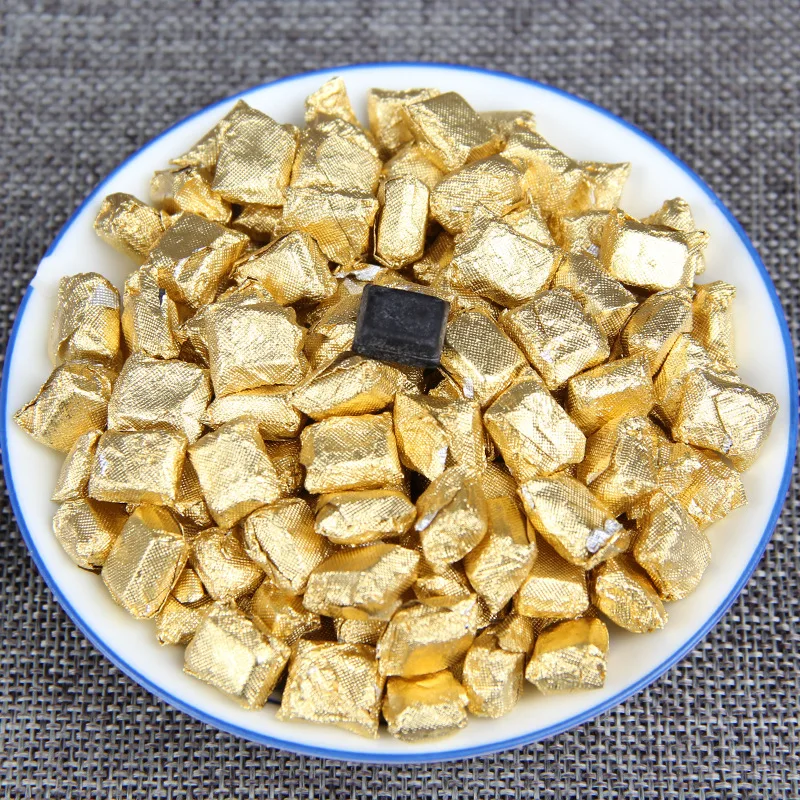 100 г Китайский Юньнань спелый чай Упаковка из золотой оловянной фольги Смола Чай