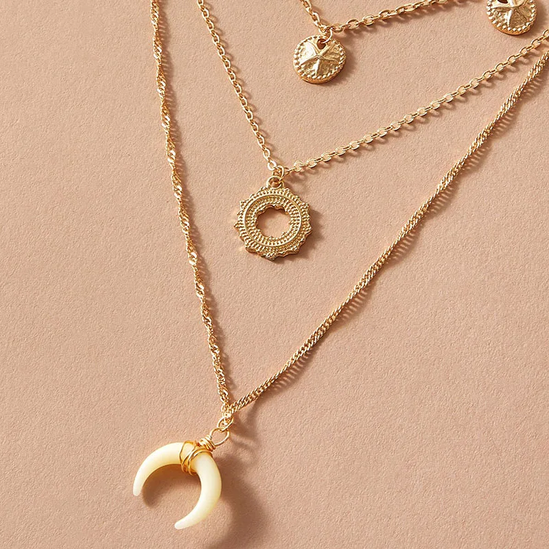 

Europe America Fashion Multilayer Chain Choker Necklaces For Women Chic Imitation Pearl Metal Circles Pendant Necklace Jewelry