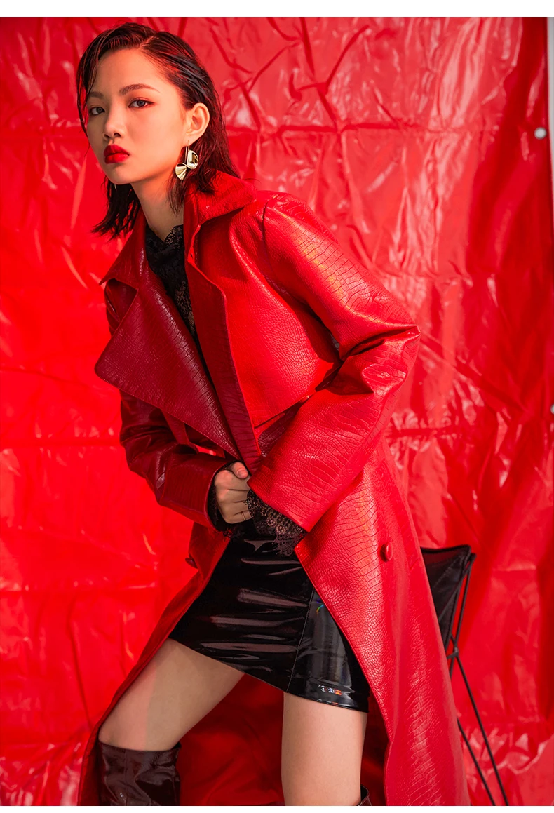 Модные глянцевые блестящие Куртки из искусственной кожи с узором крокодила