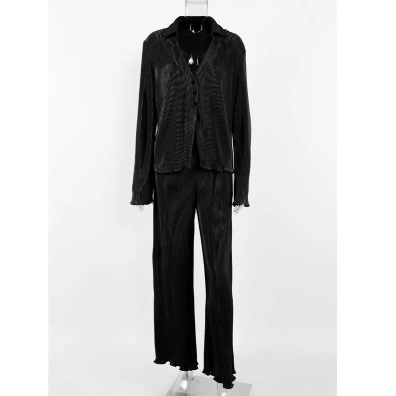 Женский однобортный костюм блузка с расклешенными рукавами и брюки высокой