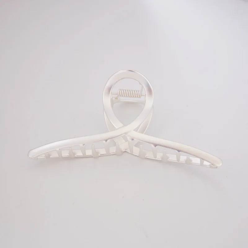 

Metal Hair Claws Simple Hollow Hair Accessories Women Korean Fashion Crab Hair Clip New Elegant Hairpins Headband Jewelry Gifts