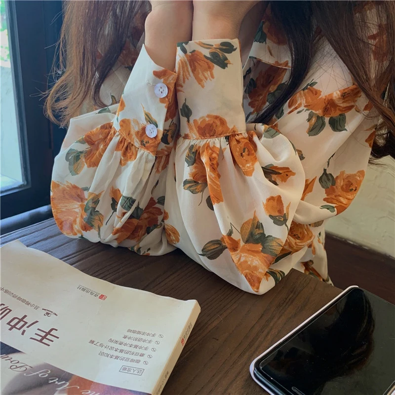 

Yellow Rose Print Shirt Women Retro Hong Kong Flavor Chiffon Shirt V-Neck Long Sleeve Floral Blouse
