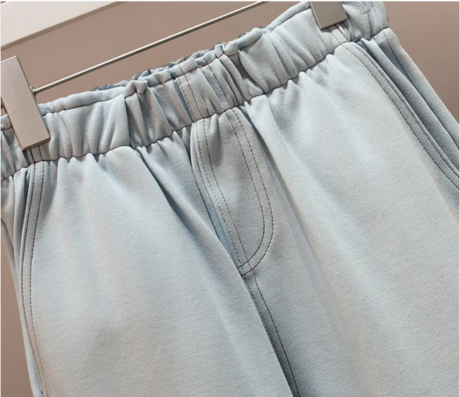 Женский комплект с буквенным принтом из двух предметов для весны и осени размера