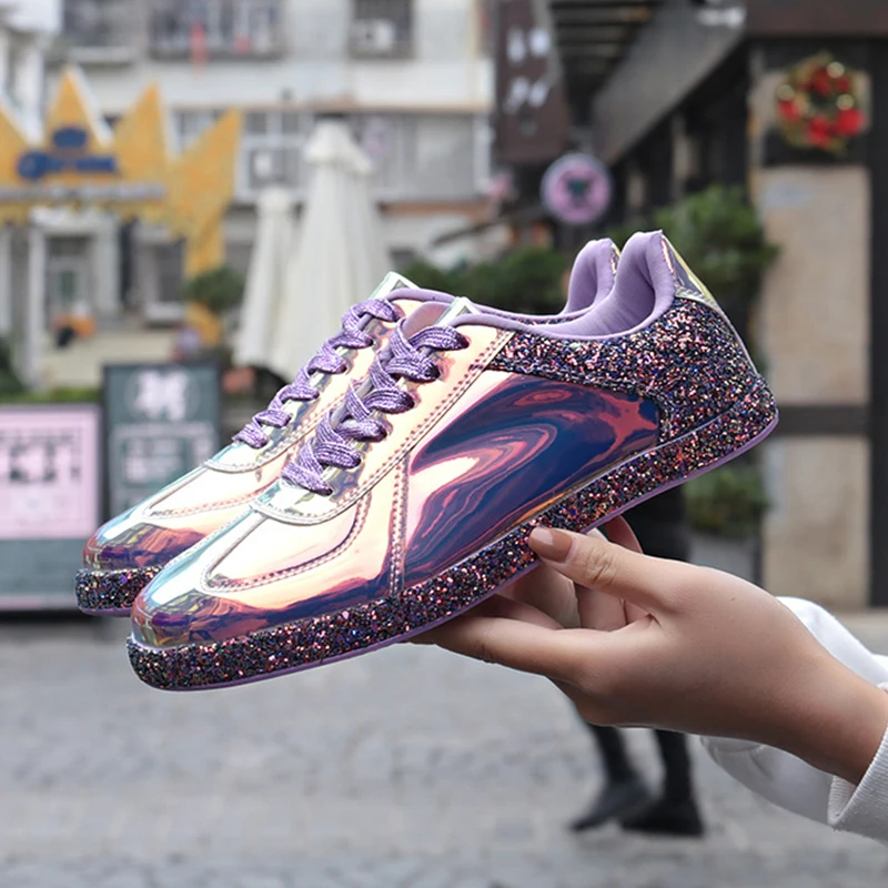 

Fashion Dazzle Sneakers Women Flats Shoes Casual Woman Walking Shoes Outdoor Lace-up Gold Glitter Ladies Shoes Zapatos Mujer