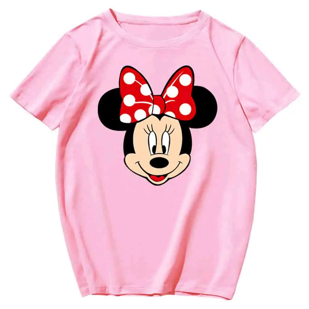 Стильный пуловер с круглым вырезом и мультипликационным принтом Минни Маус