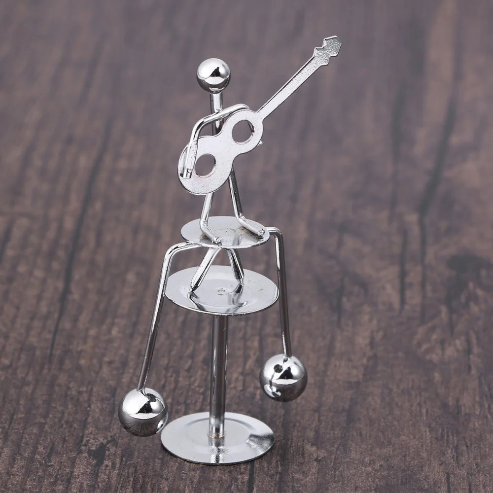 

Creative Little Iron Figurine Balance Swinging Tumbler Craft Metal Craft for Home Office Desktop Decoration Balance ball tumbler