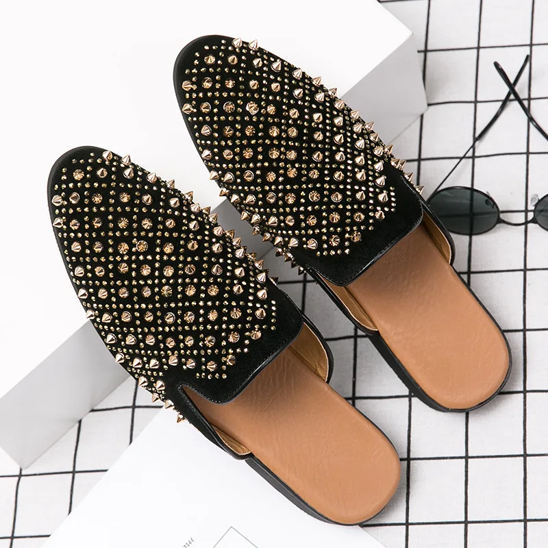 

2020 Baotou half slippers summer new men's Korean pointed diamond sandals fashion wear no heel shoes