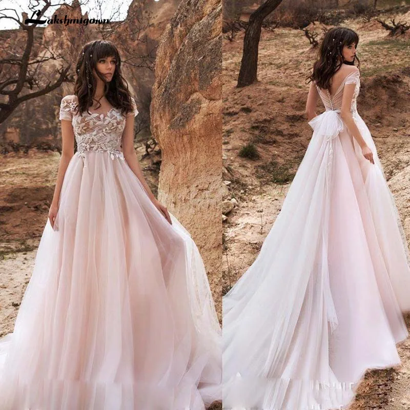 

2020 Light Pink Bohemian Wedding Dresses Illusion Appliques Bridal Gowns A Line Beach Tiered Tulle robes de soirÃ©e