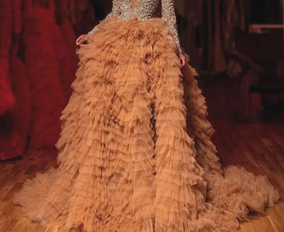 Роскошное Тюлевое вечернее платье цвета шампанского с оборками блестящие