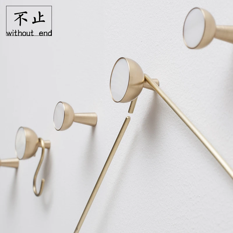 Настенные латунные крючки LKL в скандинавском стиле с золотым орнаментом |