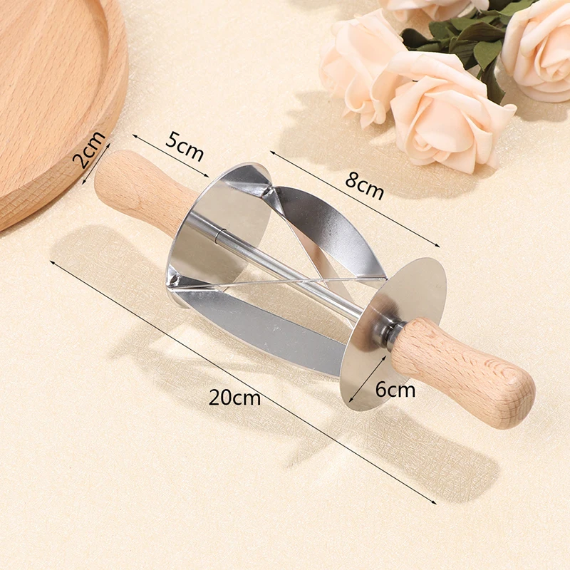 

1PC Stainless Steel Kitchen Triangle Dough Wheel Roller Knife Croissant Round Knife Baking Tools