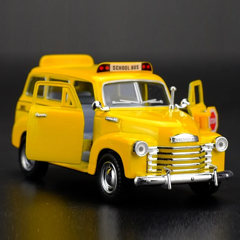 Высокий имитационный изысканный литой и игрушечный автомобиль KiNSMART Стайлинг