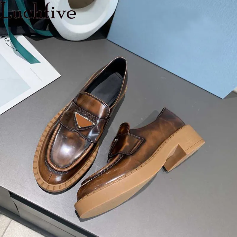 New brand Loafers shoes woman British Thick sole Leather designer Casual Flat Shoes Round toe Runway Dress women | Обувь
