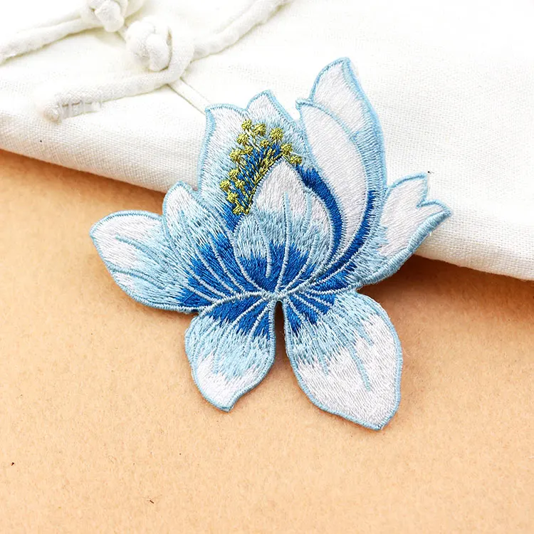 Красочное изысканное платье в виде лотоса и кленового листа с вышивкой античном