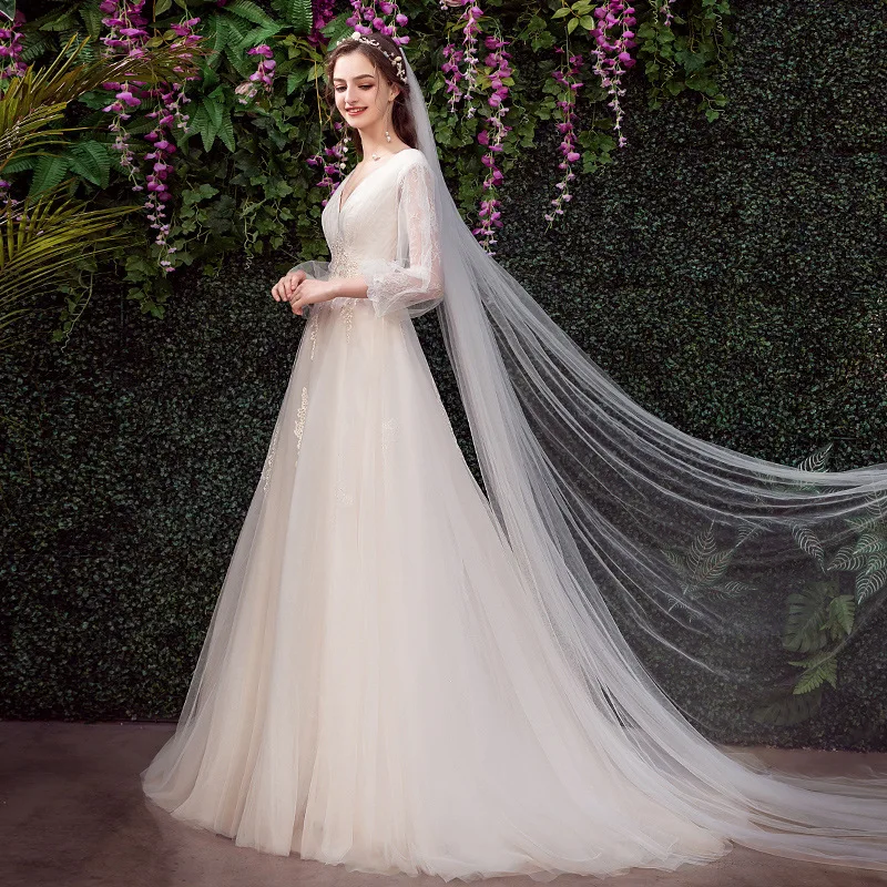 

Long Sleeves V-Neck Wedding Dresses with Train Ivory Chiffon A-Line Lace Appliques Boho Wedding Gown Backless Vestido De Noiva
