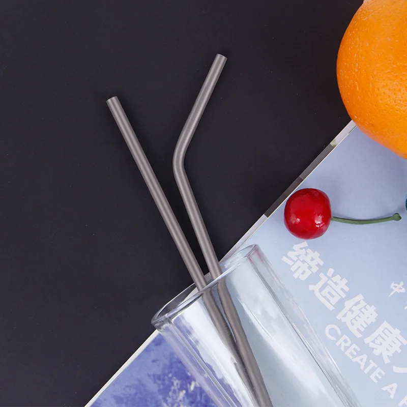 Титановая соломинка с 1 чистящей щеткой из титанового сплава изгибом кухонная