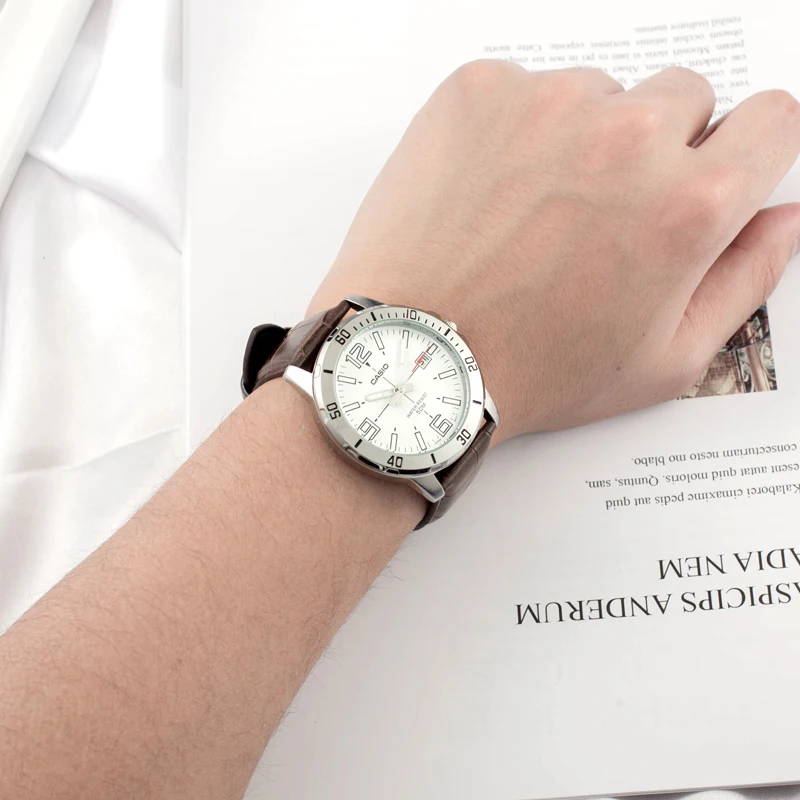 

Casio Watch Classic casual business belt waterproof men's Quartz Watch MTP-VD01L-7B