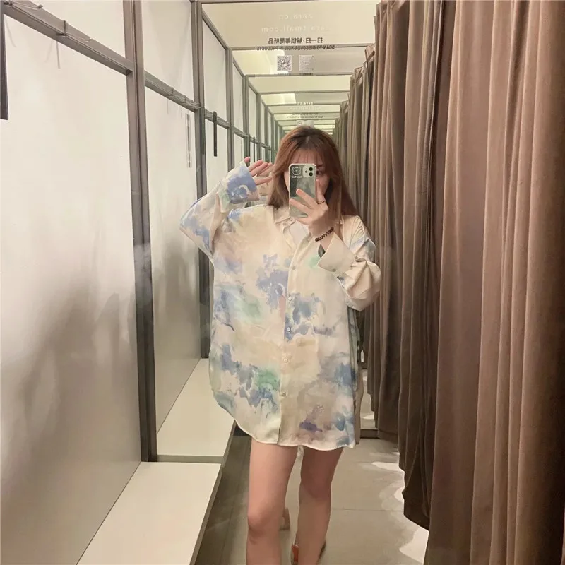 Женская атласная рубашка в стиле оверсайз с длинным рукавом | одежда